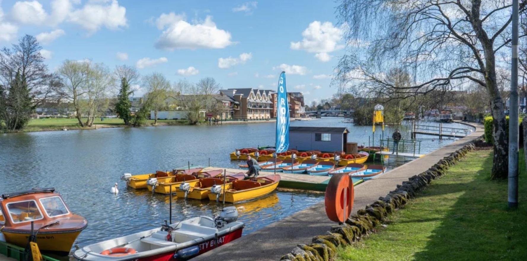 Charming Central Windsor 2 Bed Cottage Free Residents Parking And Private Garden Legoland Ascot Windsor Castle Thorpe Park Heathrow Airport מראה חיצוני תמונה