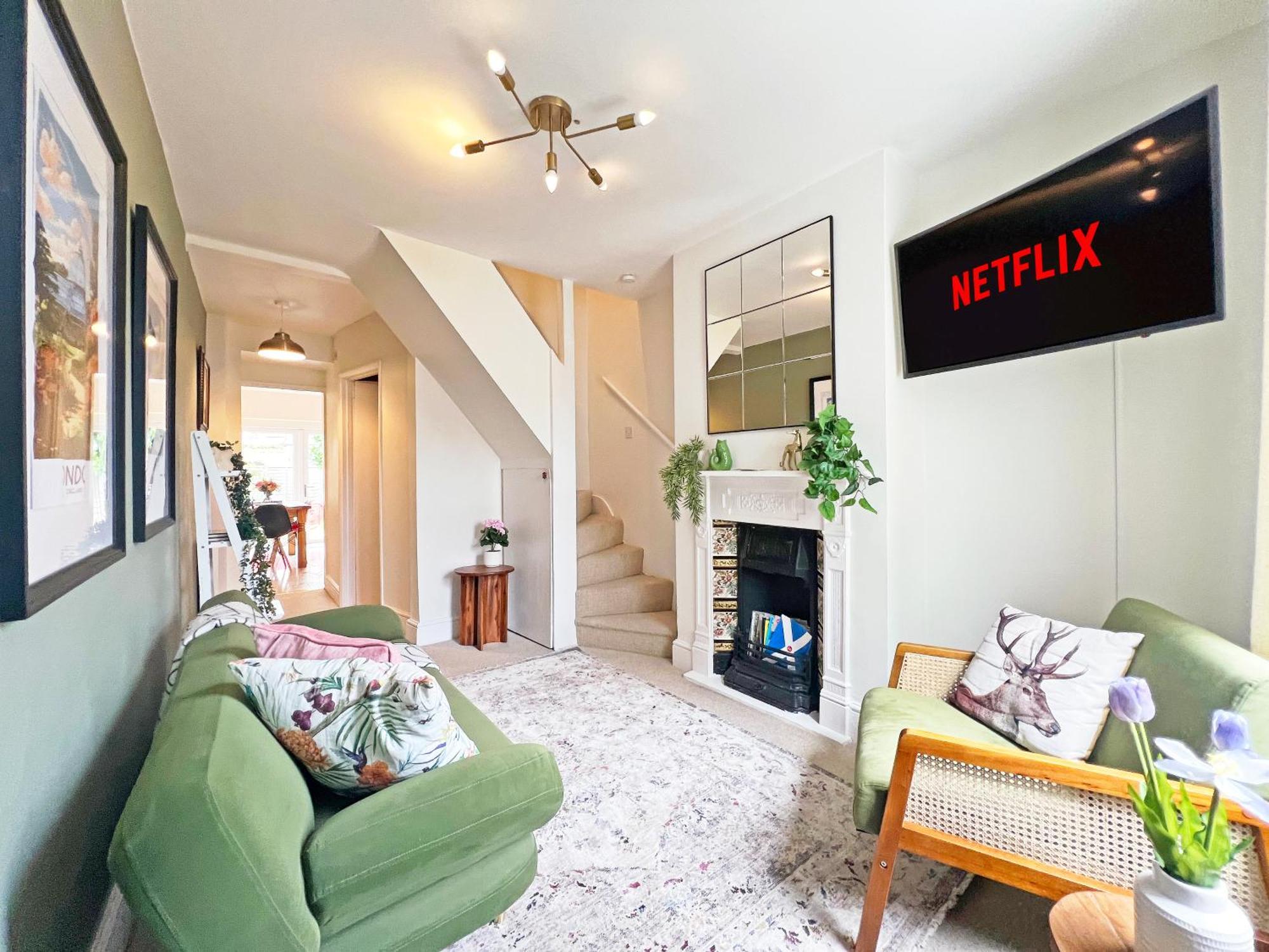 Charming Central Windsor 2 Bed Cottage Free Residents Parking And Private Garden Legoland Ascot Windsor Castle Thorpe Park Heathrow Airport מראה חיצוני תמונה